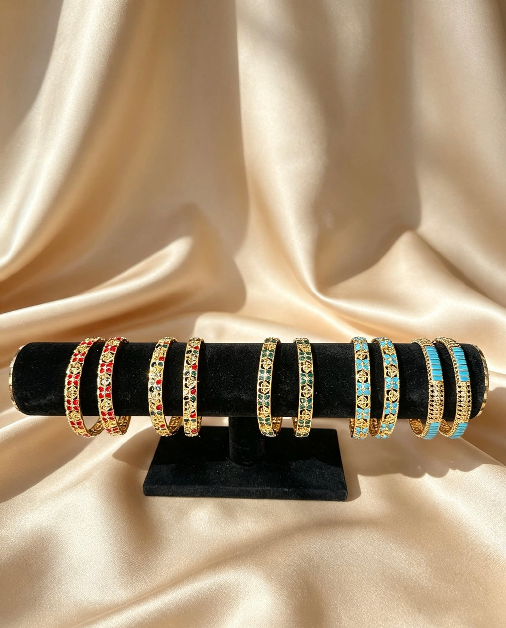 Jasmine Bangle Set. 2.6"