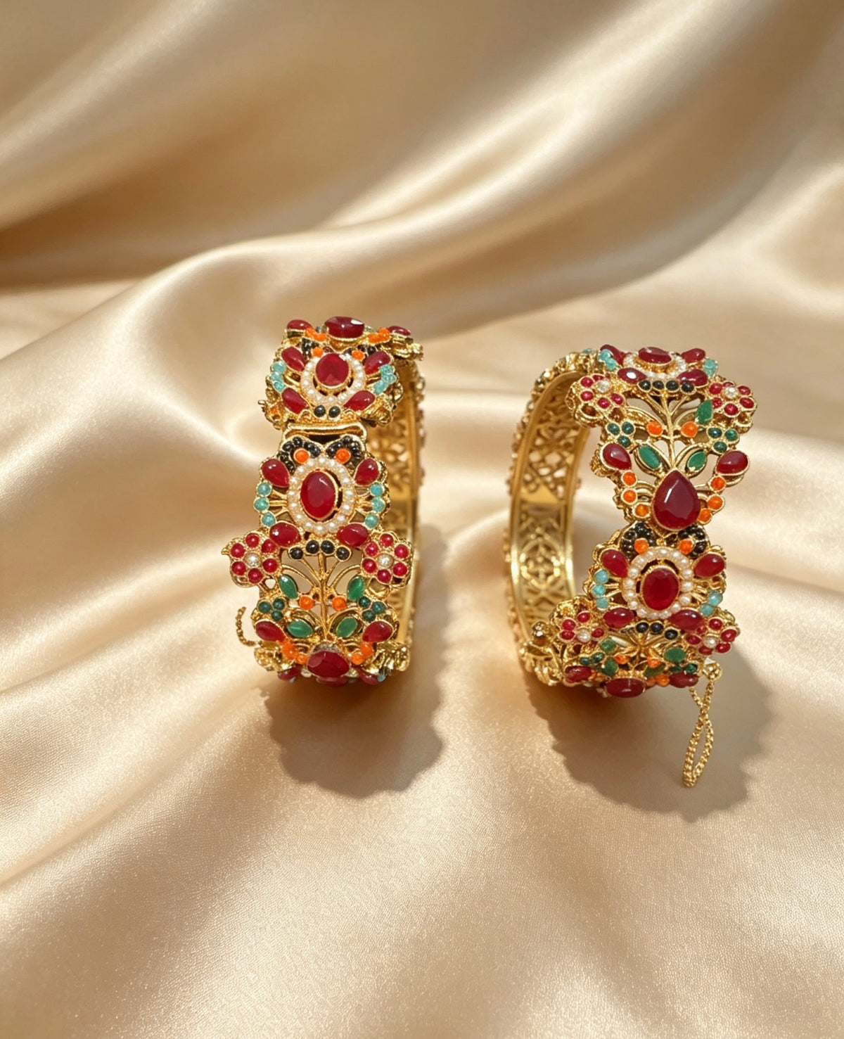 Royal Gardenia Gemstone Cuff   (Openable).   2.4"-2.8"