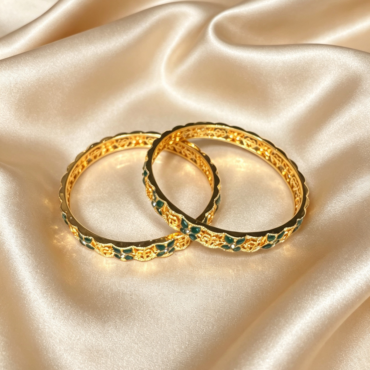 Jasmine Bangle Set. 2.6"