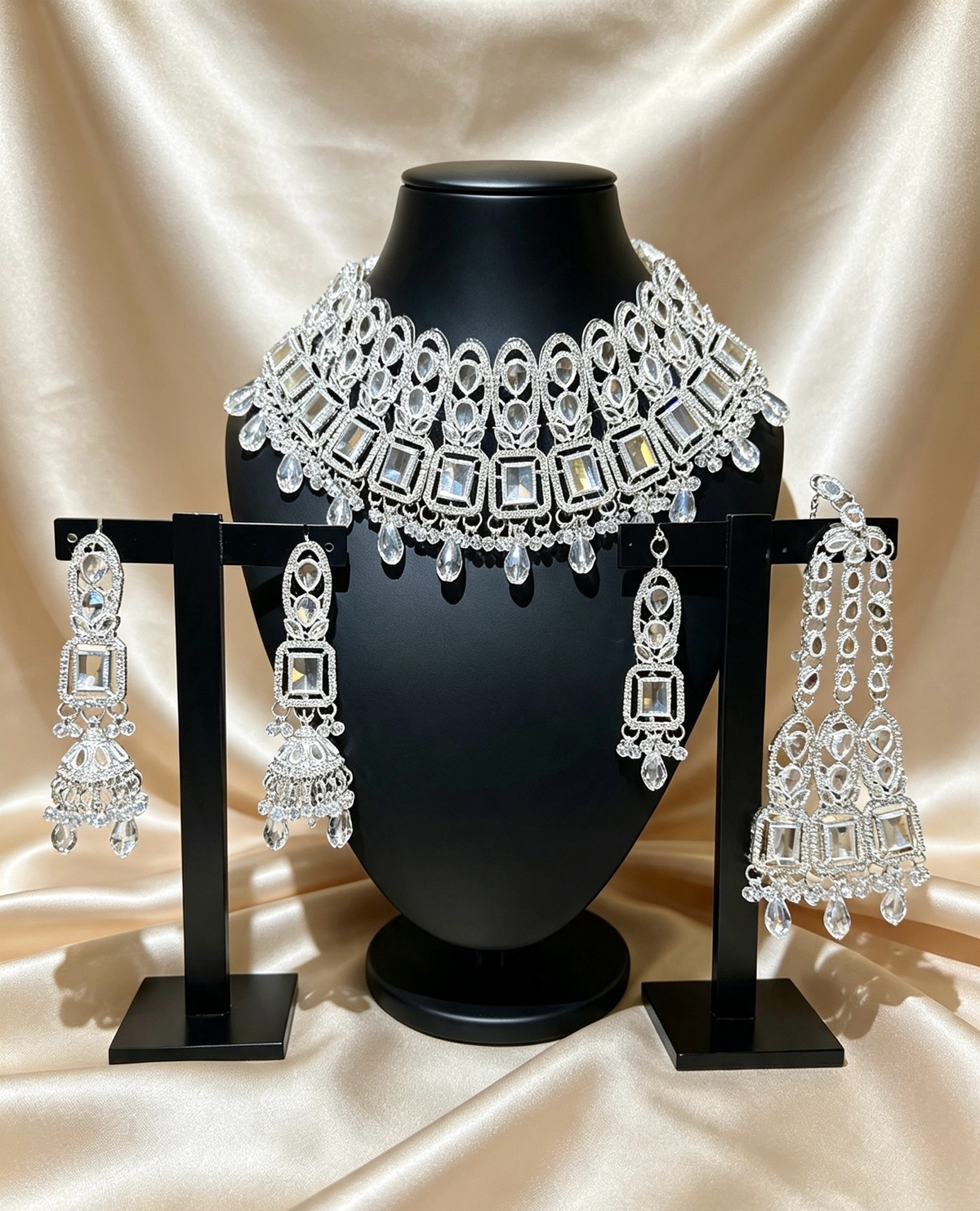 Regal Heritage Bridal Set
